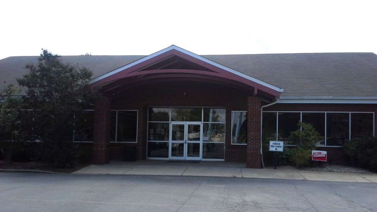 front entrance of Ware Shoals library building